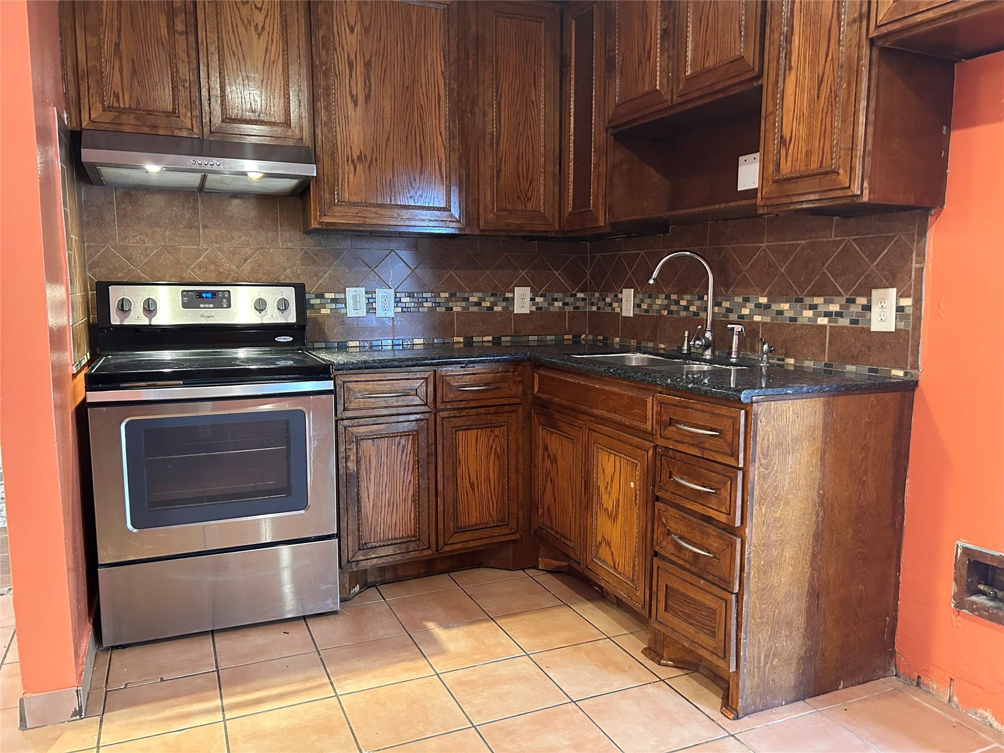 16116 Green Manor Drive