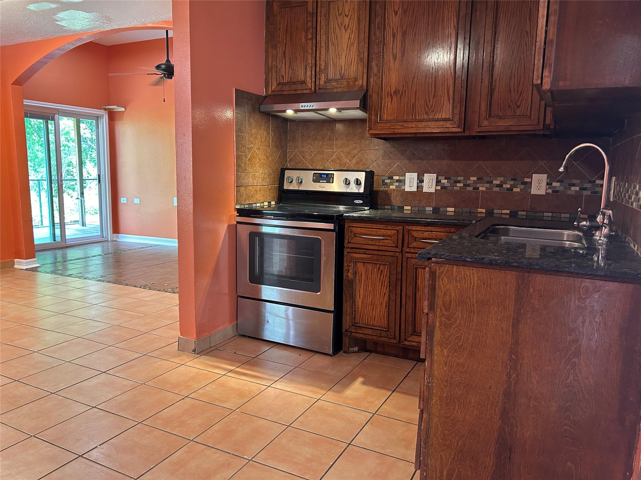 16116 Green Manor Drive