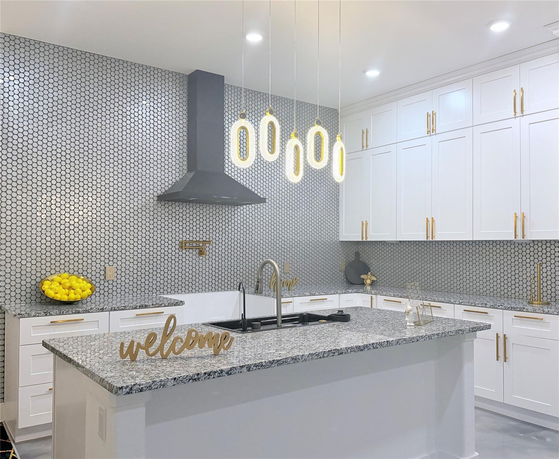 2823 Woodcreek Meadows Lane