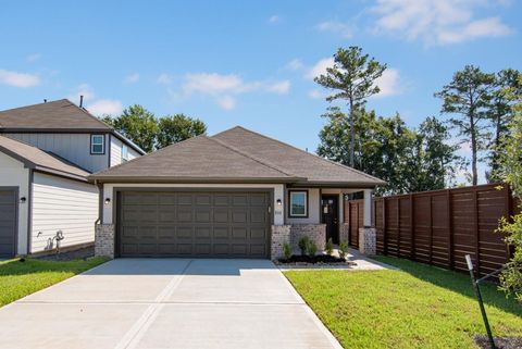 Photo of 2111 Oakwood Terrace Drive, Houston, TX 77090 (MLS # 72842044)