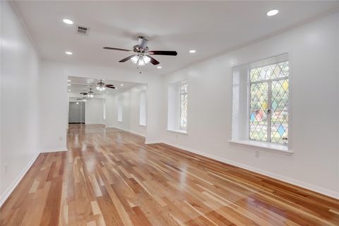 Photo of 5735 Wigton Drive, Houston, TX 77096 (MLS # 17772597)