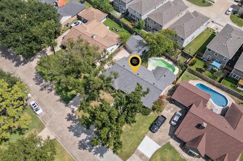 Photo of 2914 Riata Lane, Houston, TX 77043 (MLS # 97961948)