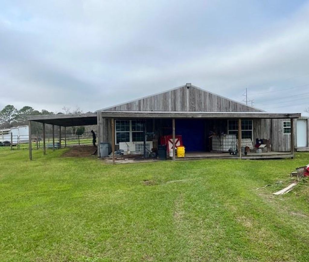 Photo of 609 County Road 351/Beers, Alvin, TX 77511 (MLS # 42816206)