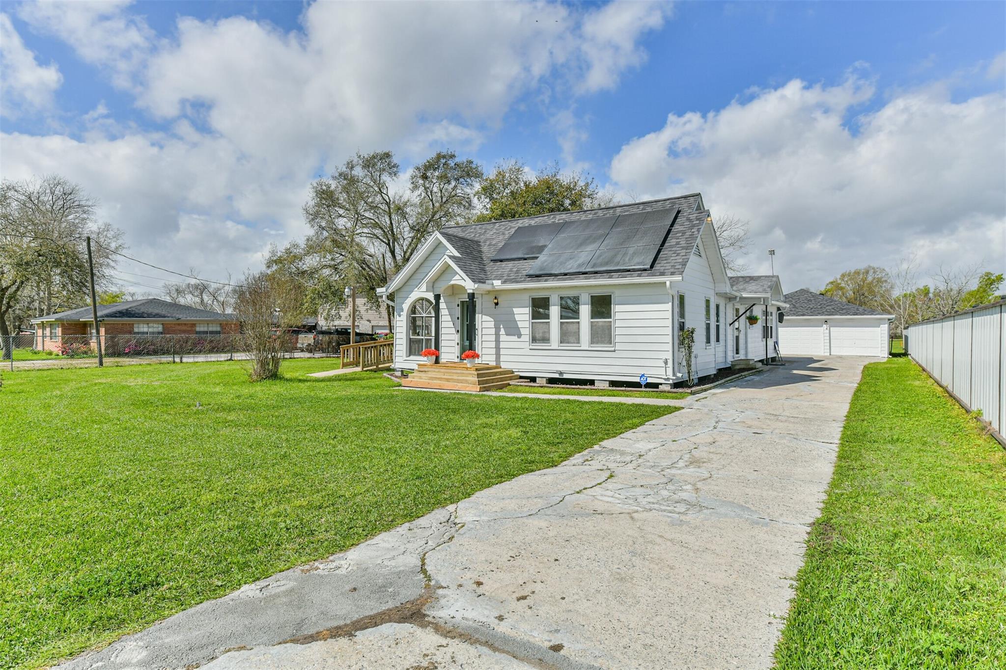 163 Oakland St