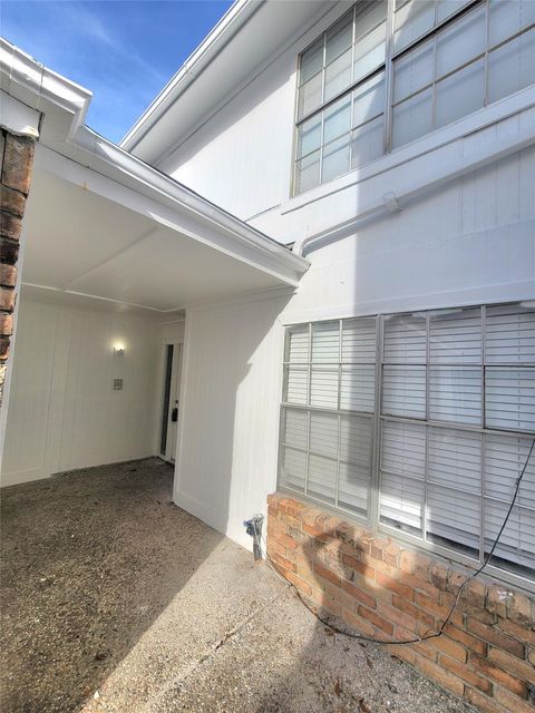 Photo of 5920 Arncliffe Drive, Houston, TX 77088 (MLS # 9747265)
