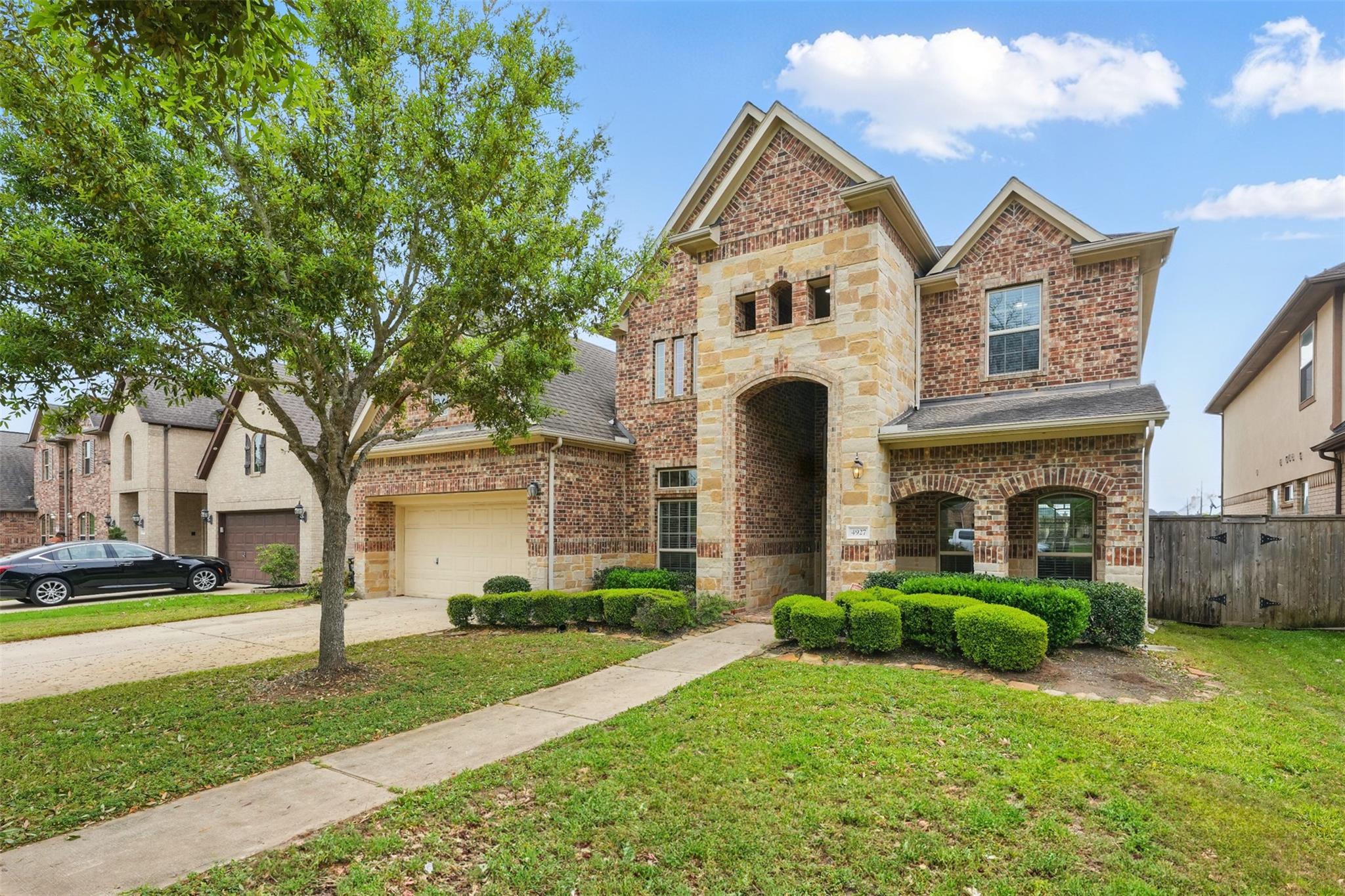 4927 Blackwater Lane