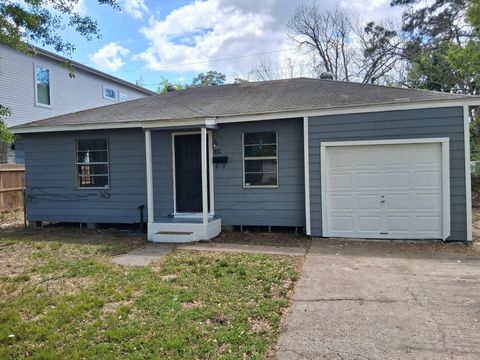 Photo of 5326 Wenda Street, Houston, TX 77033 (MLS # 10590484)