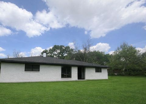 Homes For Rent - 143 Hollyvale Drive<br/> Houston, TX 77060
