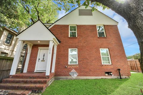 Photo of 2919 Rosedale Street #B, Houston, TX 77004 (MLS # 68561276)
