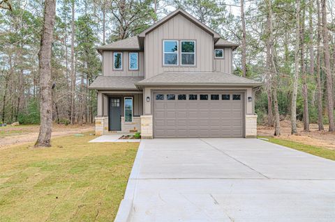 Photo of 85 N Forest Drive, Huntsville, TX 77340 (MLS # 87997460)