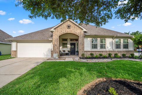 Photo of 22215 Willow Creek Bridge Lane, Tomball, TX 77375 (MLS # 33934133)