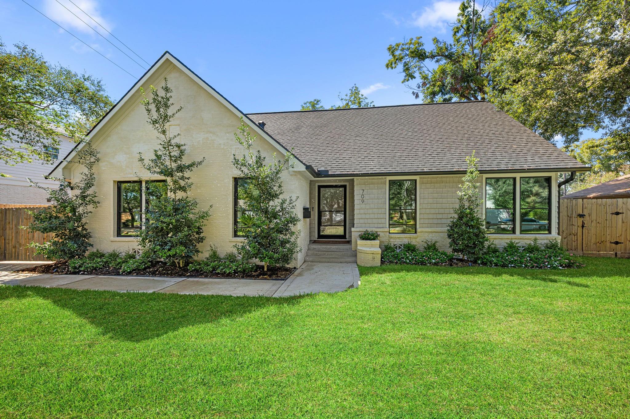 709 W 39th Street