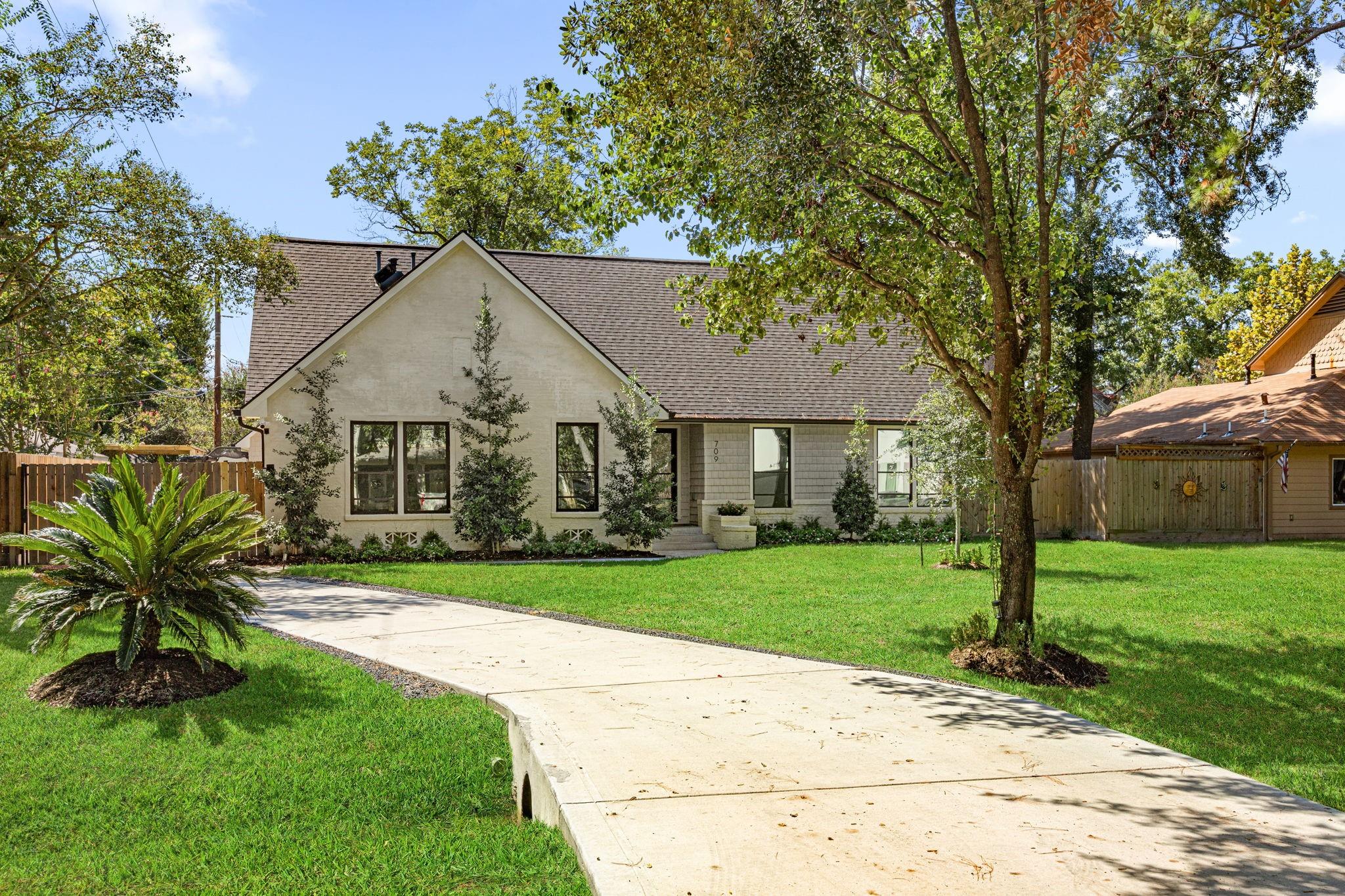 709 W 39th Street