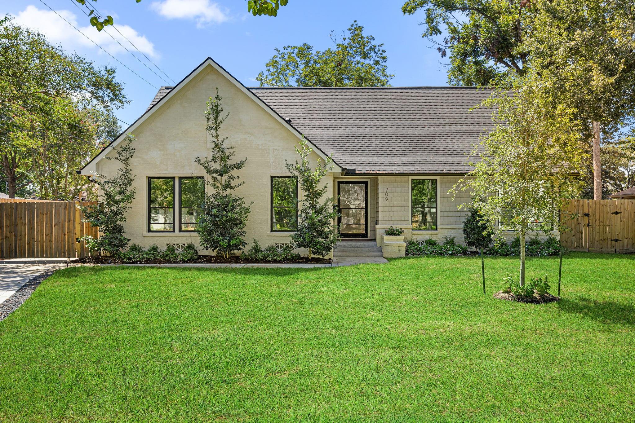 709 W 39th Street