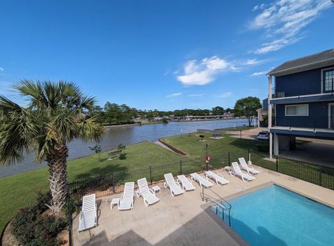 Photo of 18519 Egret Bay Boulevard #1405, Webster, TX 77058 (MLS # 19510997)
