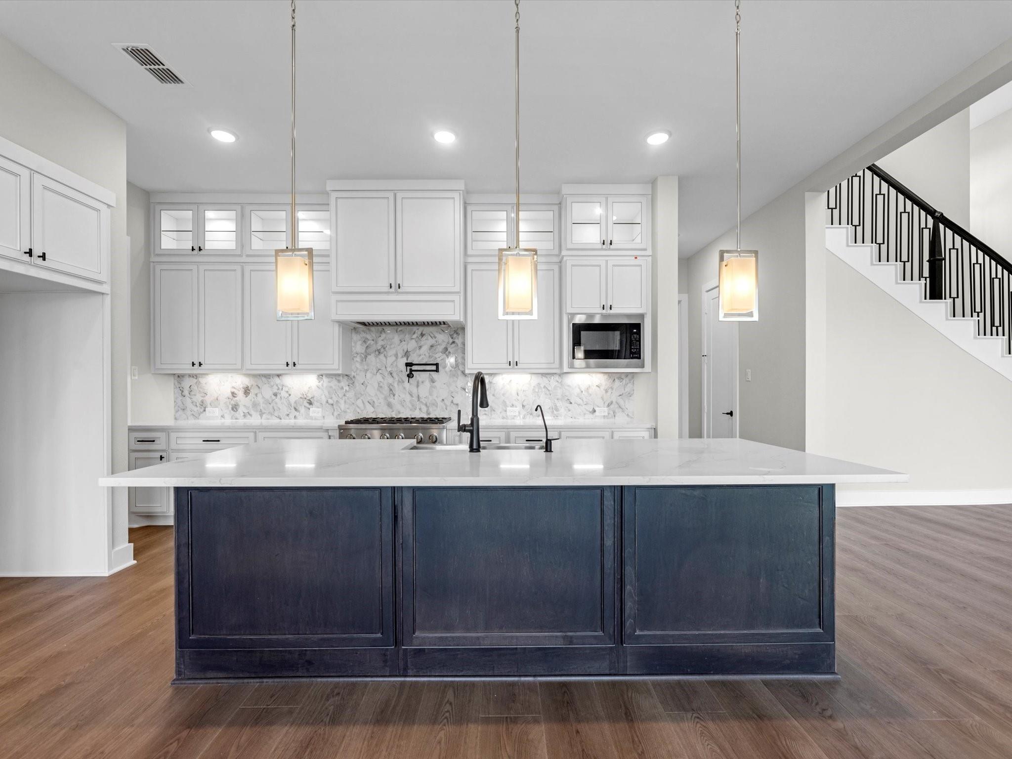 19 Woodland Creek Court