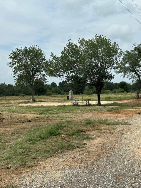 Vacant Land For Sale - 1842 Kelly Rd Rd<br/> Luling, TX 78648