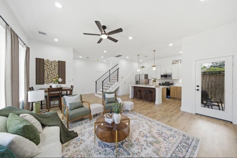 Photo of 8904 Knoll Leaf Drive, Houston, TX 77080 (MLS # 14041924)