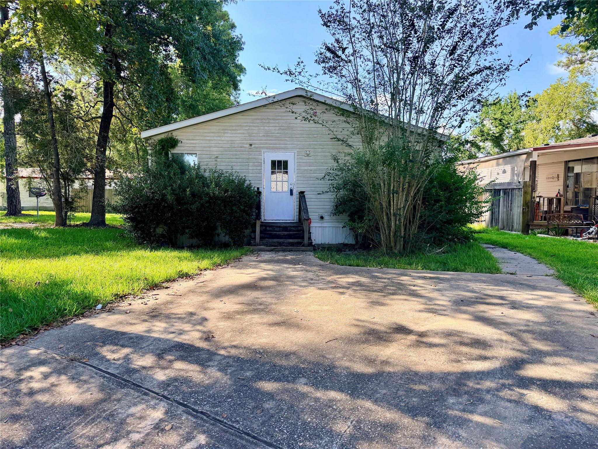 810 Mercedes Benz Court