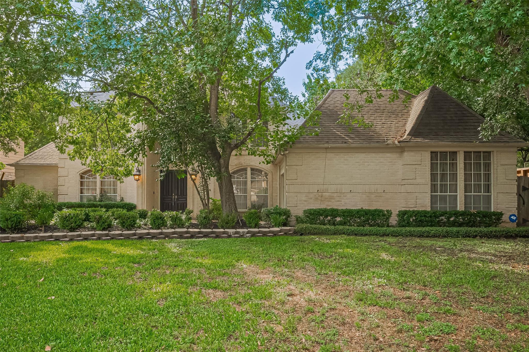 1123 Horseshoe Drive