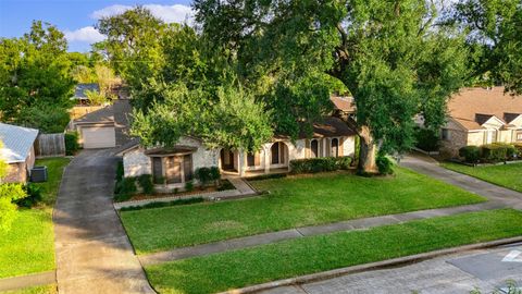 Photo of 7015 Lacy Hill Drive, Houston, TX 77036 (MLS # 21026730)