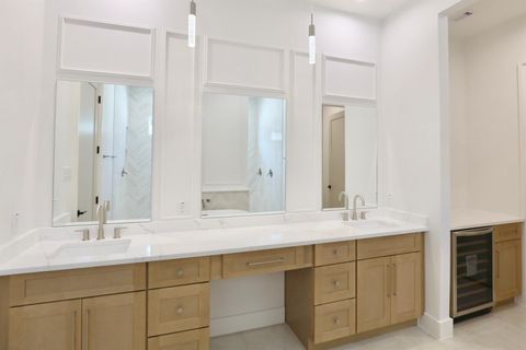 Photo of 140 E 37th, Houston, TX 77018 (MLS # 74999257)