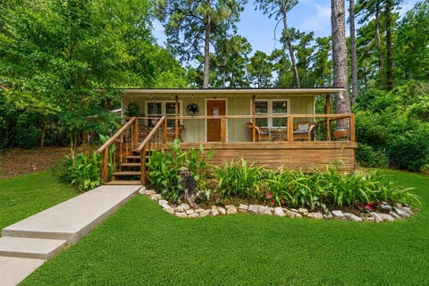 Photo of 11045 Woodview Drive, Conroe, TX 77303 (MLS # 5772742)