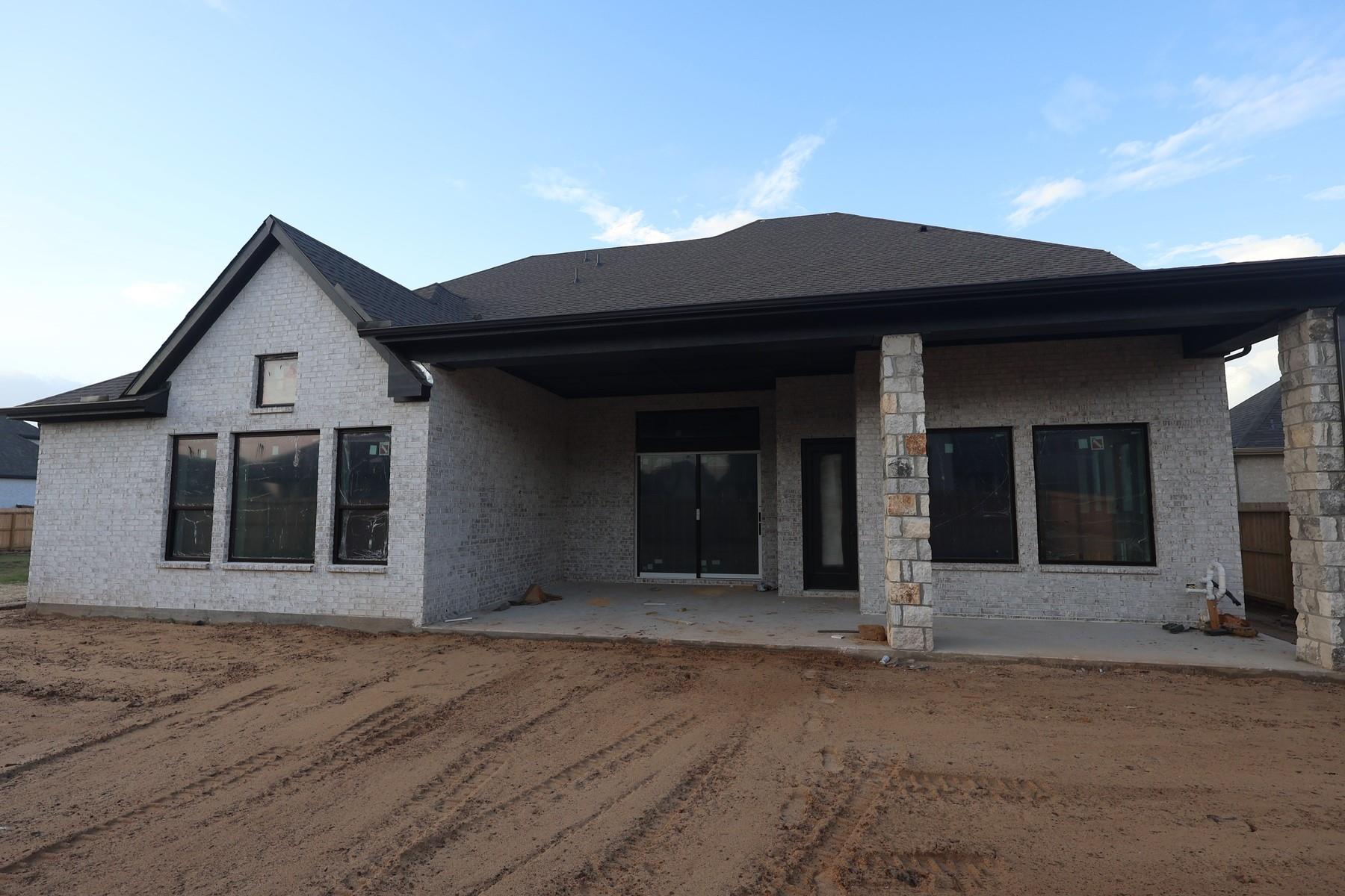 723 Hummingbird Haven Drive