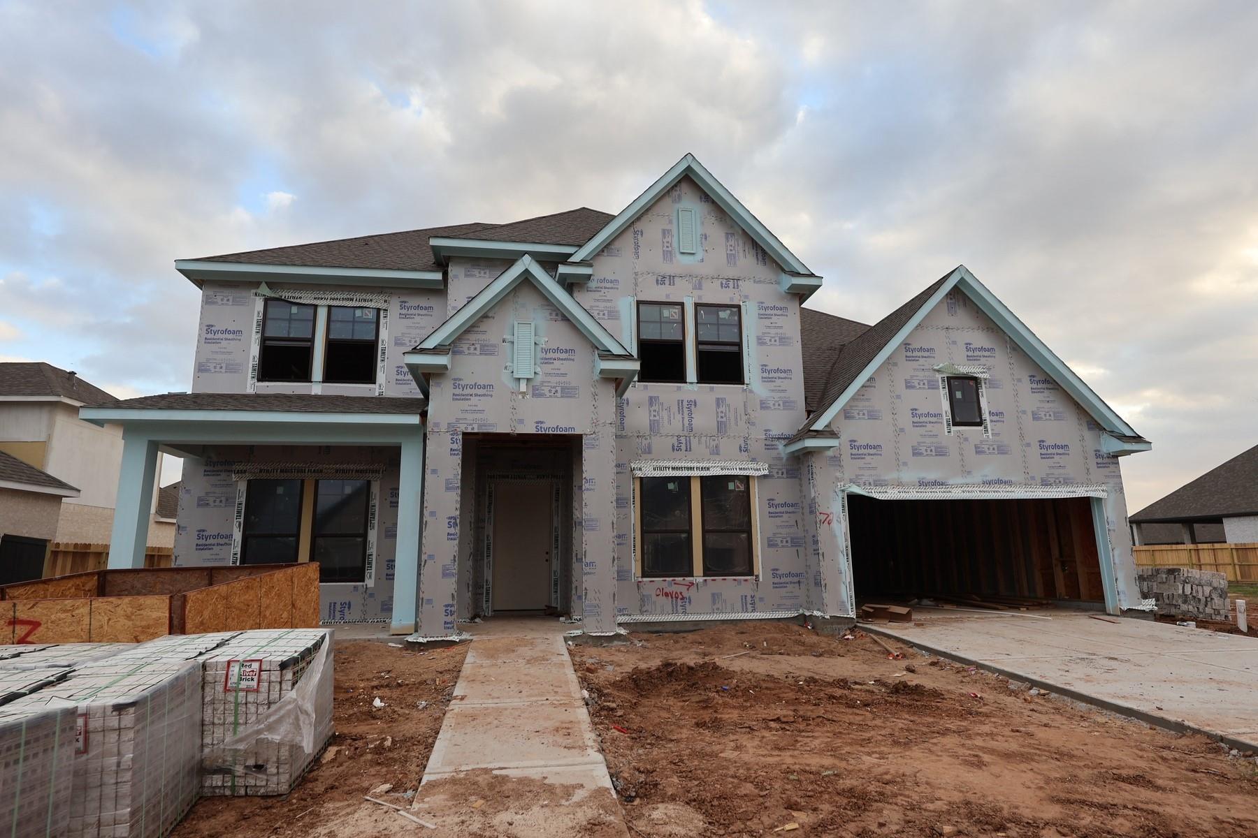 723 Hummingbird Haven Drive