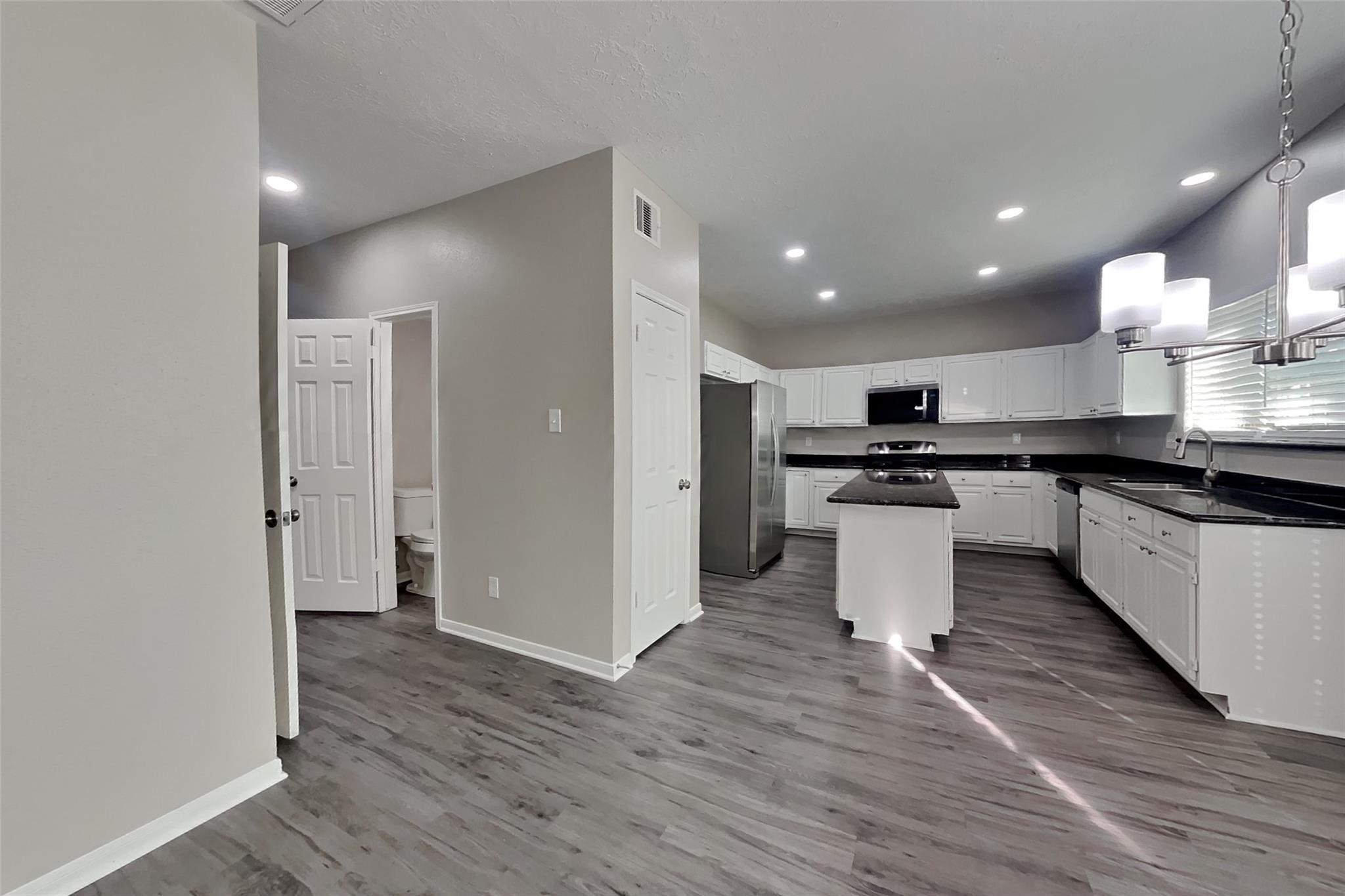 1021 Glenview Drive