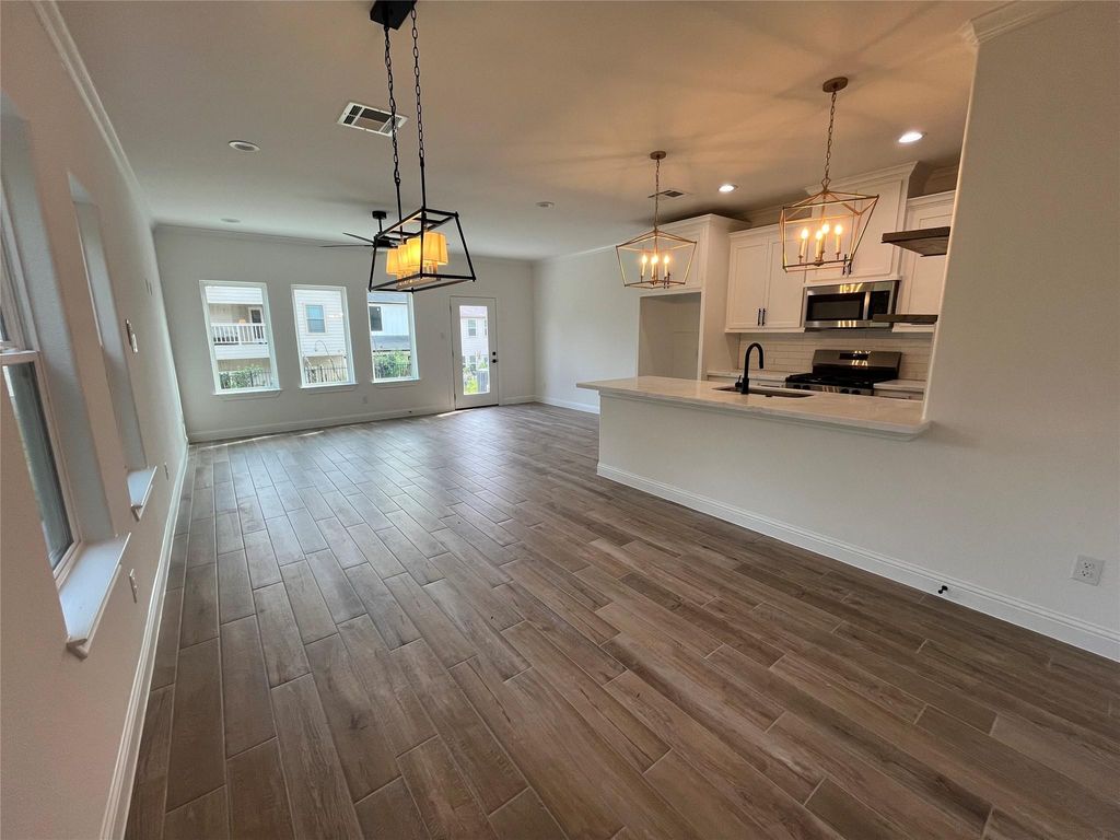 Photo of 112 Capetown Circle, Conroe, TX 77356 (MLS # 38645584)