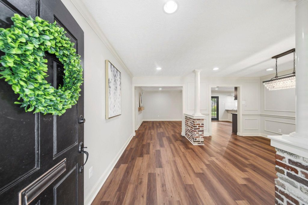 Photo of 4407 Rosebay Drive, Houston, TX 77018 (MLS # 26481284)