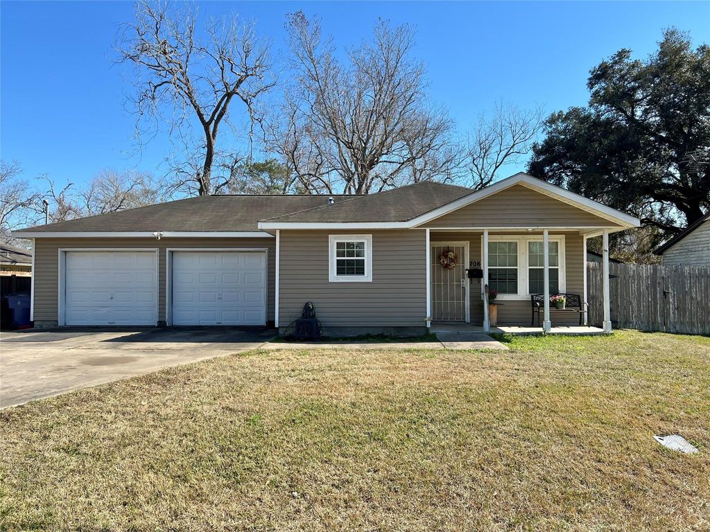 Photo of 708 E 6th Street, Sweeny, TX 77480 (MLS # 53377332)