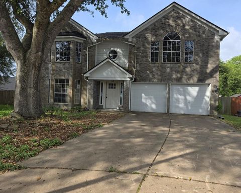 Photo of 129 Corral Court, Angleton, TX 77515 (MLS # 70967166)
