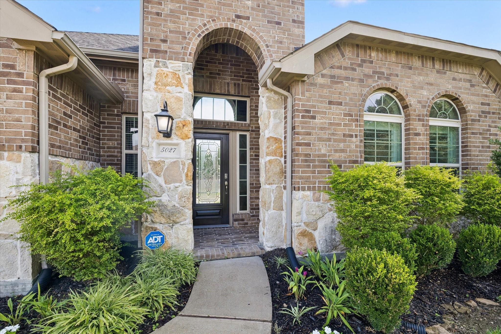 5027 Gold Lantana Trail