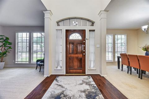 Photo of 5911 Indian Hills Ln Lane, Sugar Land, TX 77479 (MLS # 68269626)