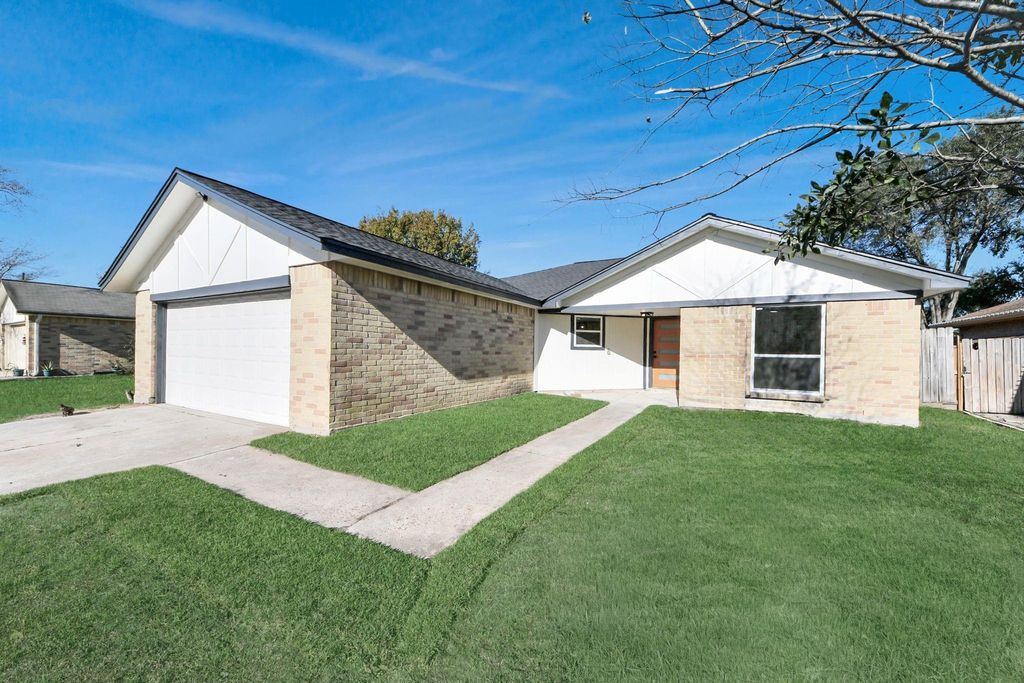 Photo of 7510 Gold Dust Lane, Houston, TX 77064 (MLS # 50486996)