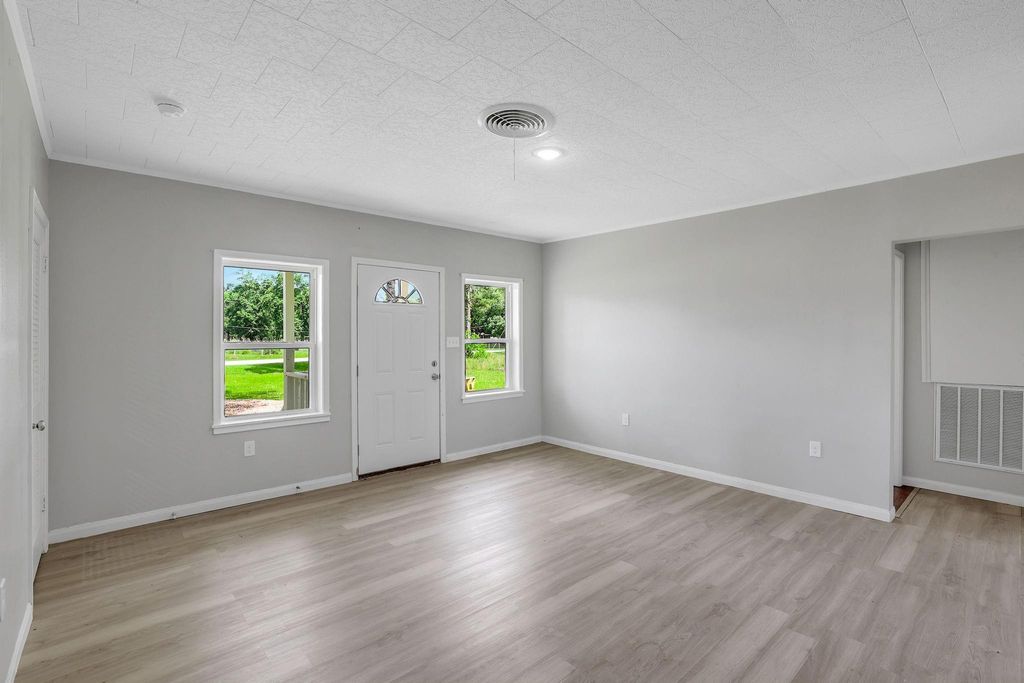 Photo of 440 County Road 2048, Hull, TX 77564 (MLS # 95985901)