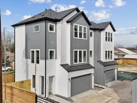 Photo of 267 De Boll Street St, Houston, TX 77022 (MLS # 75902304)