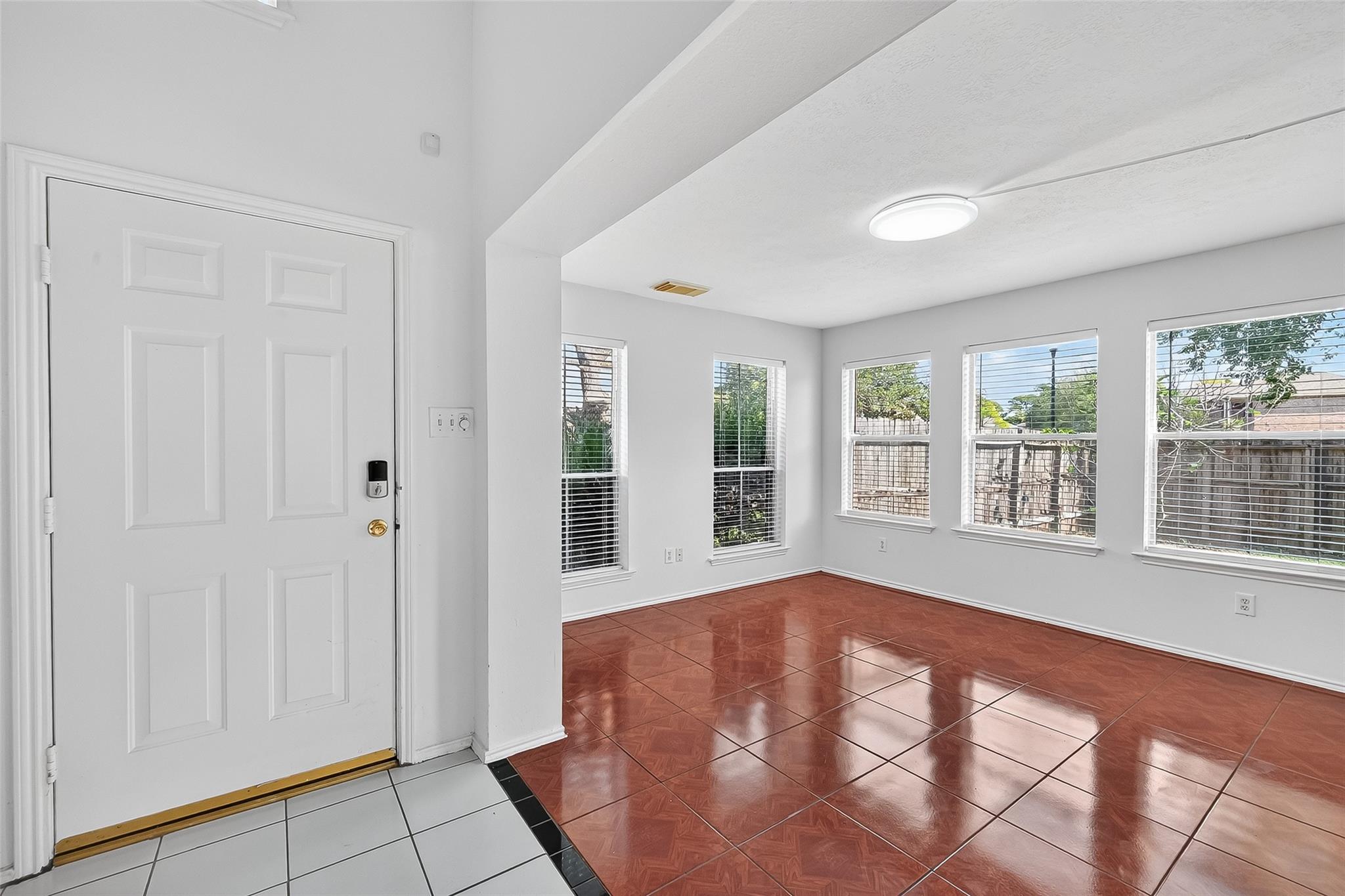 8366 Golf Green Circle