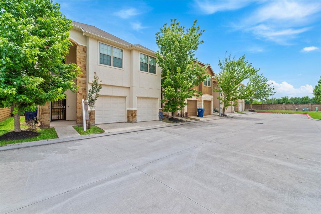 Photo of 12627 Ashford Shore Drive, Houston, TX 77072 (MLS # 16523634)