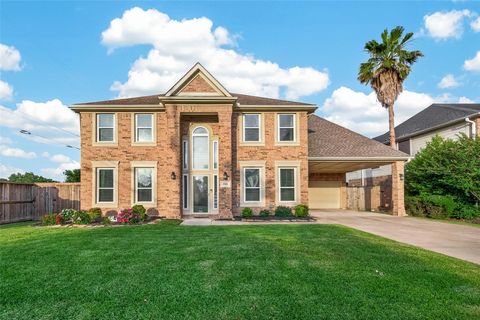Photo of 1901 Navajo Drive, Deer Park, TX 77536 (MLS # 63460755)
