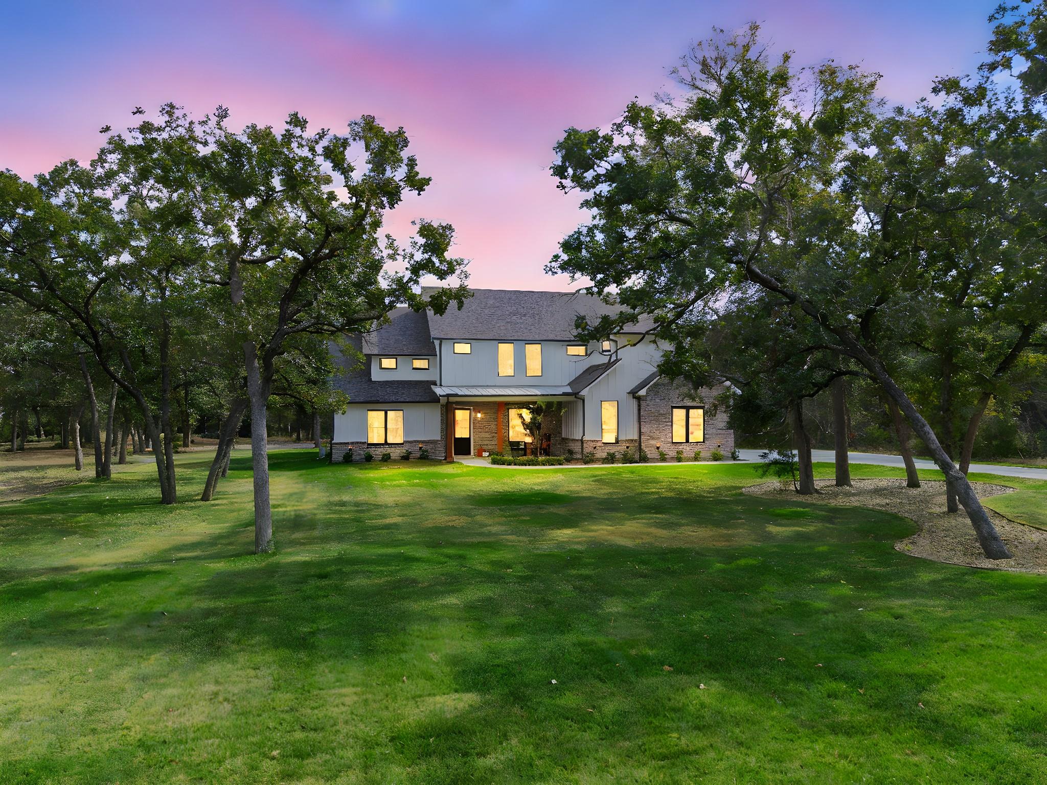 5529 Woodland Park Drive