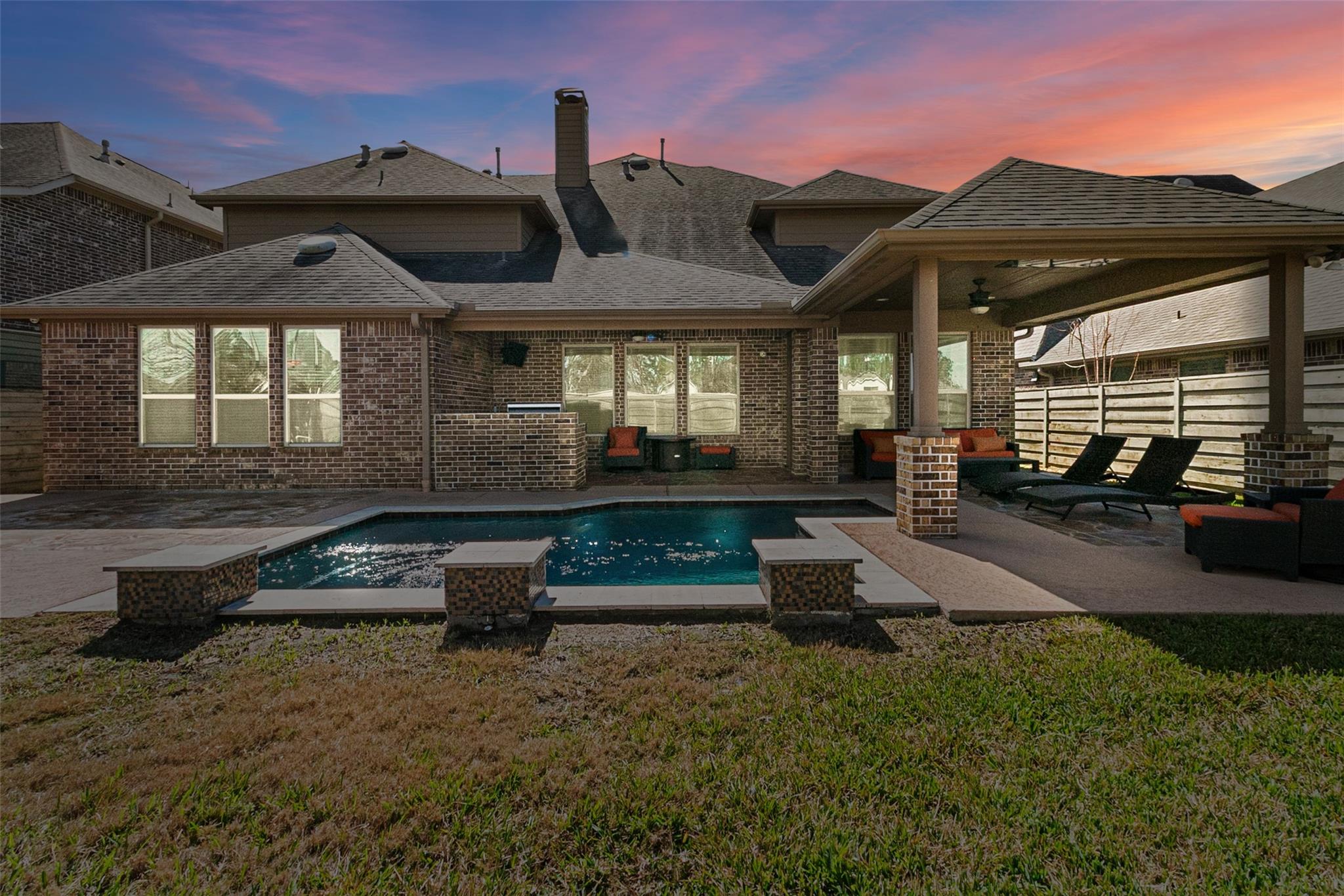 2735 Maple Oak Lane