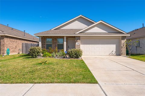 Photo of 269 Bennett Loop, Angleton, TX 77515 (MLS # 78114076)