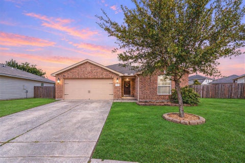 Photo of 1323 Wallflower Avenue, Baytown, TX 77521 (MLS # 29695662)