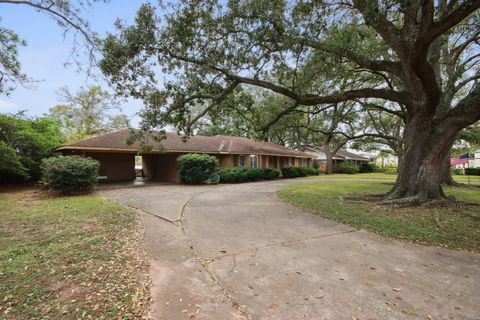 907 Gondola Street Sugar Land TX 77478