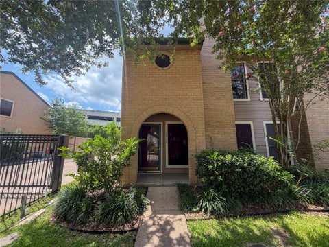 Photo of 17758 Kings Park Lane, Houston, TX 77058 (MLS # 78209263)