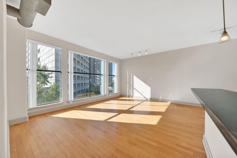 Photo of 1901 Post Oak Boulevard #4105, Houston, TX 77056 (MLS # 2945262)