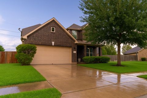 Photo of 402 Heatherton Hill Drive, Rosenberg, TX 77469 (MLS # 13027785)